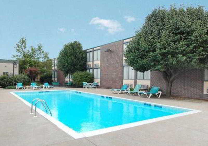 Clarion Hotel & Convention Center