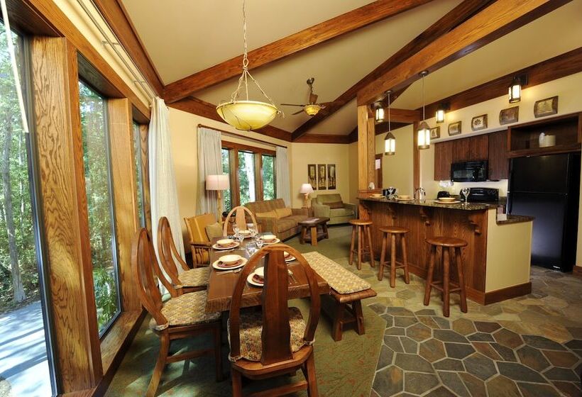 Disney's Saratoga Springs Resort & Spa