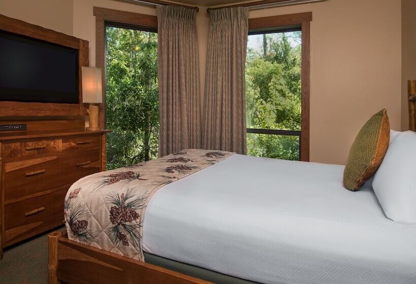 Disney's Saratoga Springs Resort & Spa