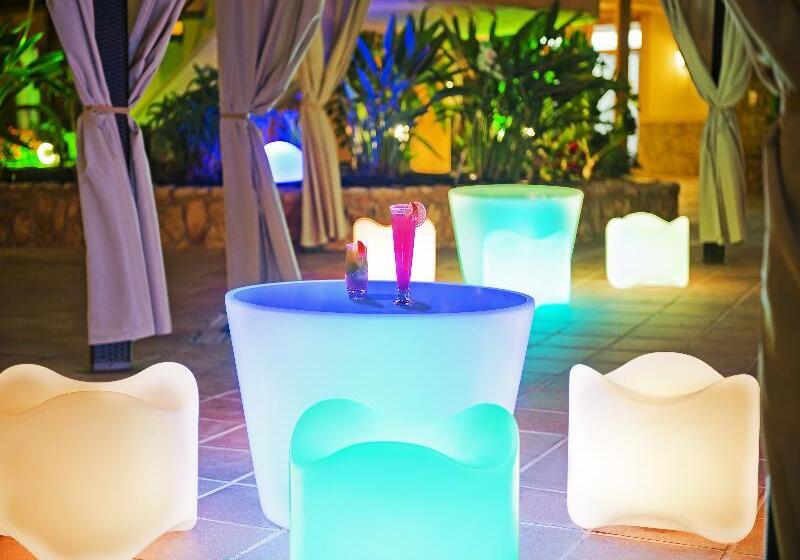 Elba Castillo San Jorge & Antigua Suite