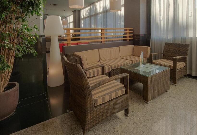 Fuengirola Beach Apartamentos Turisticos