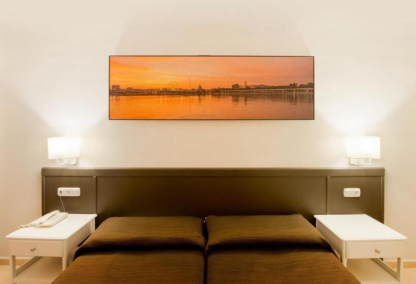 Fuengirola Beach Apartamentos Turisticos