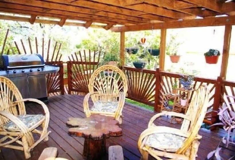 Historic Smith Hotel B&b