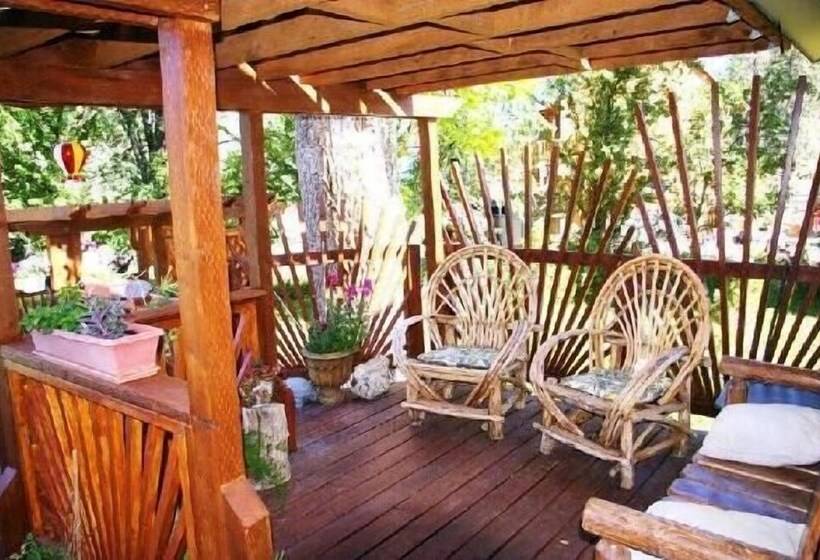 Historic Smith Hotel B&b