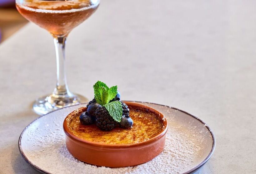 Ac Hotel By Marriott New Orleans French Quarter