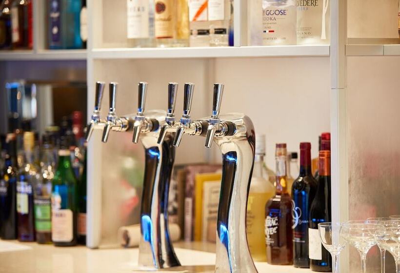 Ac Hotel By Marriott New Orleans French Quarter