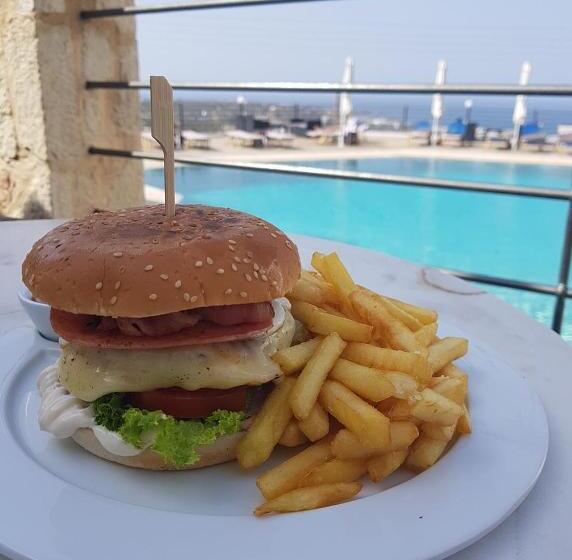 בית מלון כפרי Amazones Village Suites