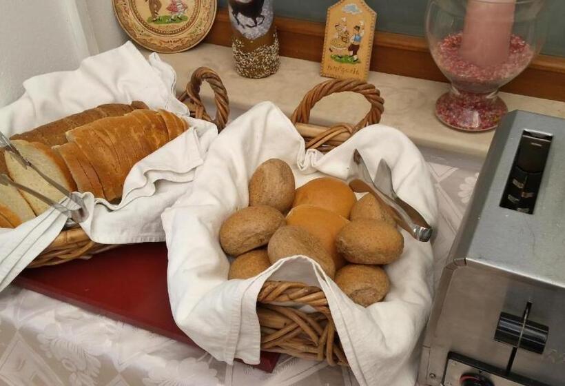 בית מלון כפרי Amazones Village Suites