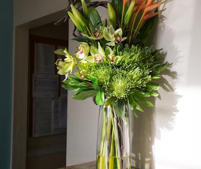 فندق Queens Inn Anaheim