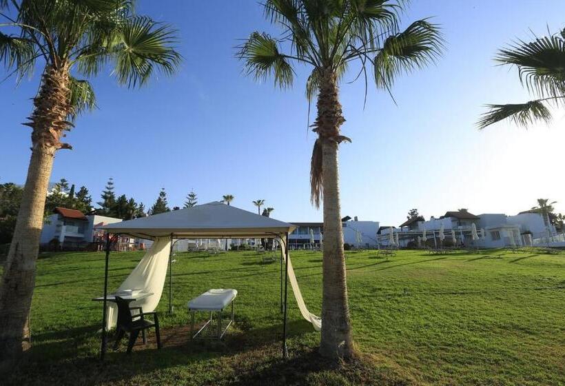 فندق Kapetanios Aqua Resort