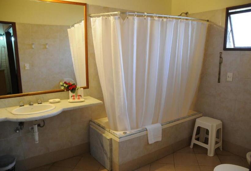 هتل Arapey Oasis Termal