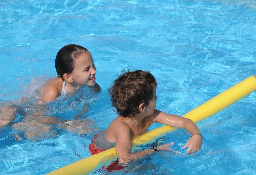 هتل Arapey Oasis Termal