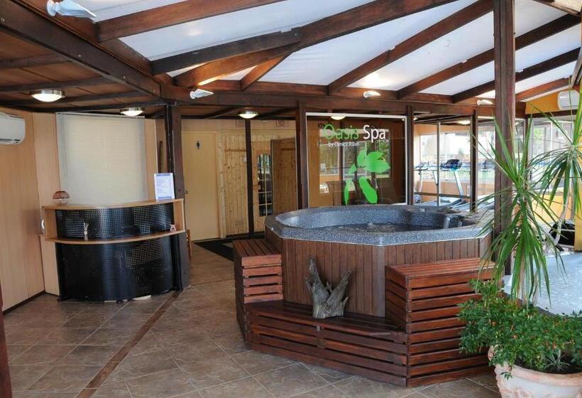 هتل Arapey Oasis Termal