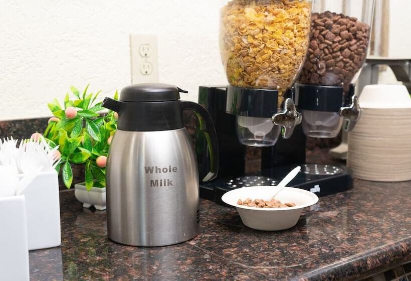 فندق Baja San Diego   A Boutique