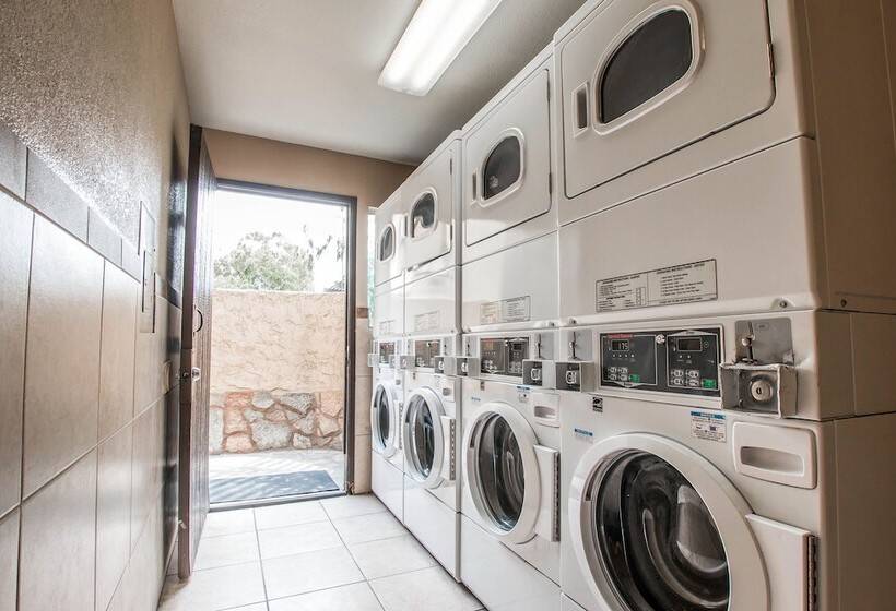 فندق Baja San Diego   A Boutique