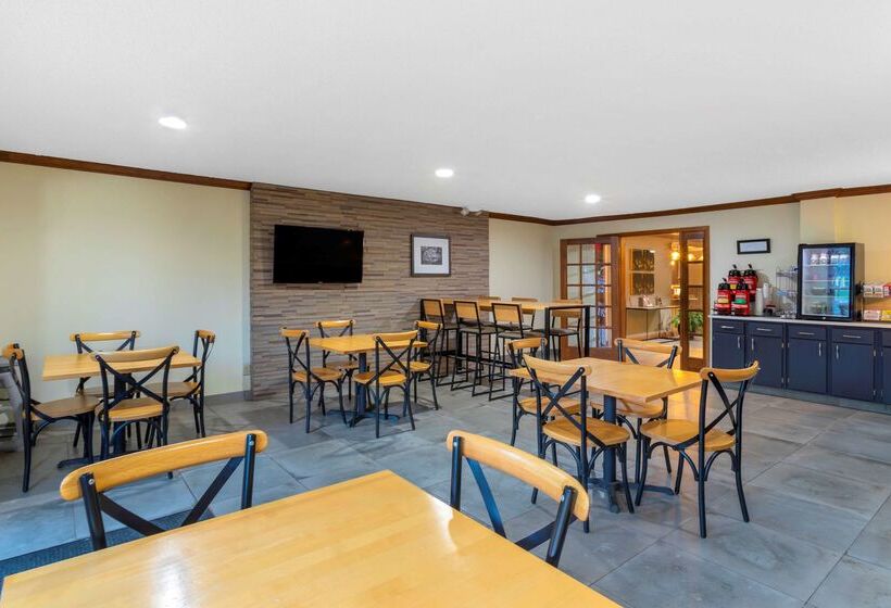 בית מלון כפרי Best Western Natchitoches Inn