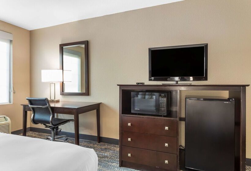 בית מלון כפרי Best Western Natchitoches Inn