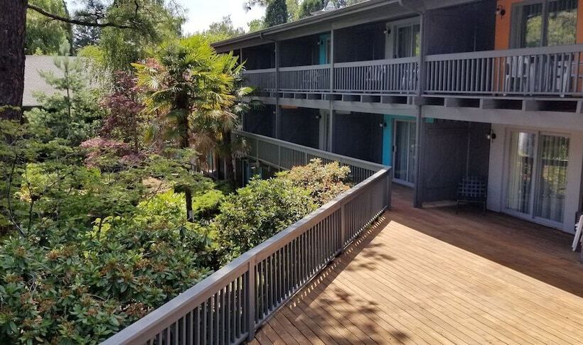 هتل Best Western Portland West Beaverton