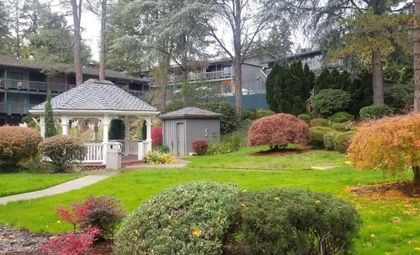 هتل Best Western Portland West Beaverton