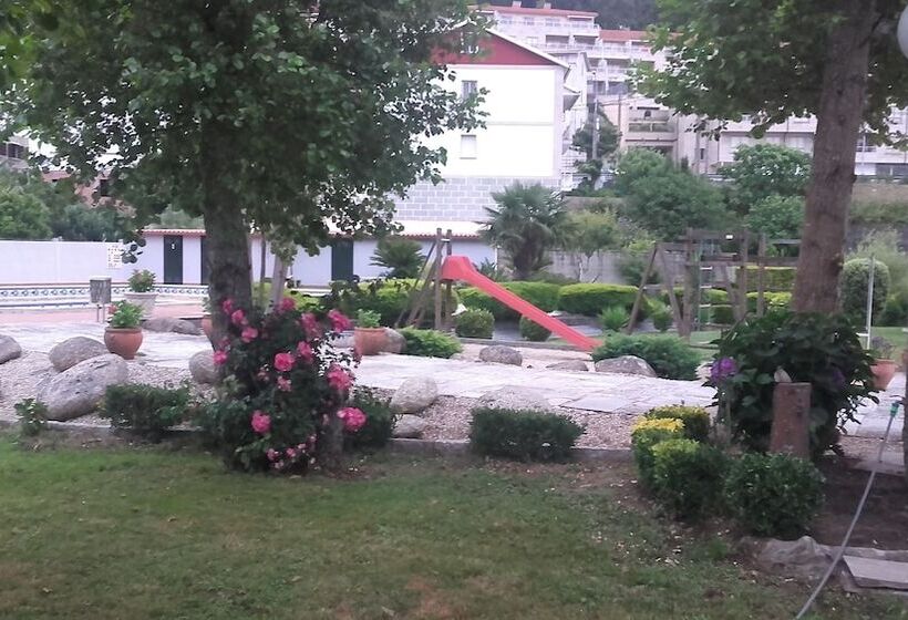 هتل Cabo Festiñanza