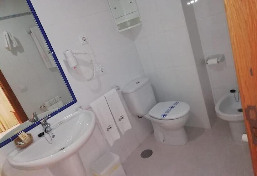 هتل Cabo Festiñanza