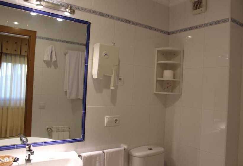 هتل Cabo Festiñanza