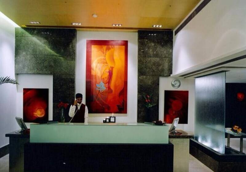 Отель Centurion