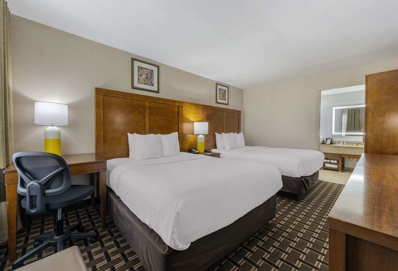 هتل Comfort Inn Downtown Nashville  Music City Center
