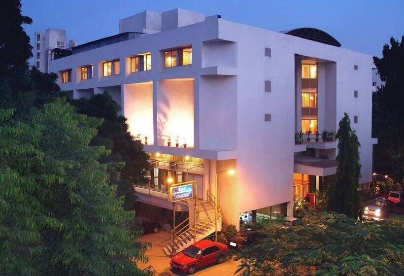 호텔 Comfort Inn President Near Ahmedabad Junction Station