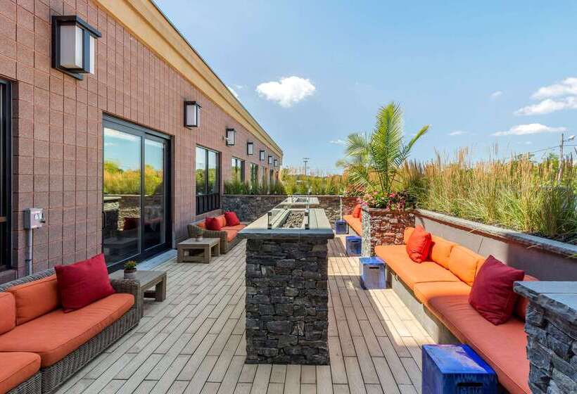 فندق Comfort Inn & Suites Logan International Airport