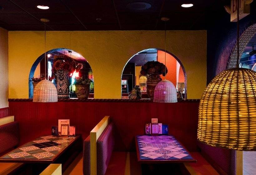 فندق Comfort Inn & Suites Logan International Airport