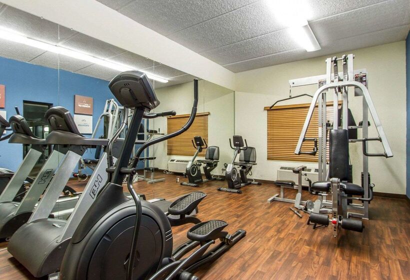 هتل Comfort Suites Airport