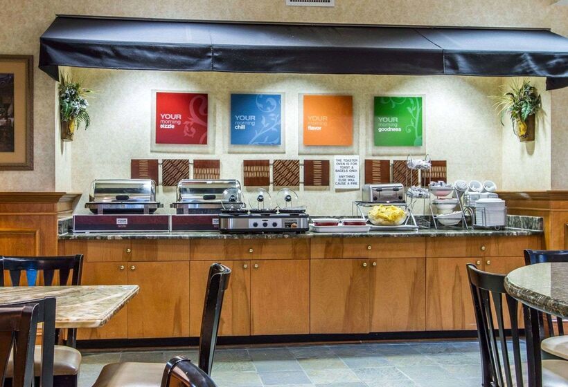 هتل Comfort Suites Airport