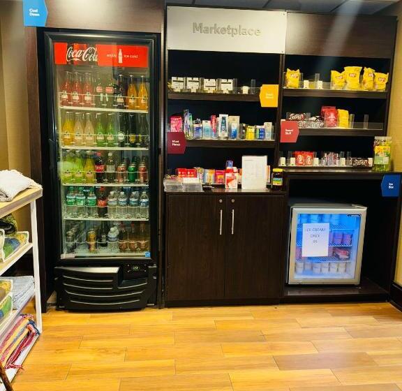 فندق Vista Suites Near Leconte Convention Center