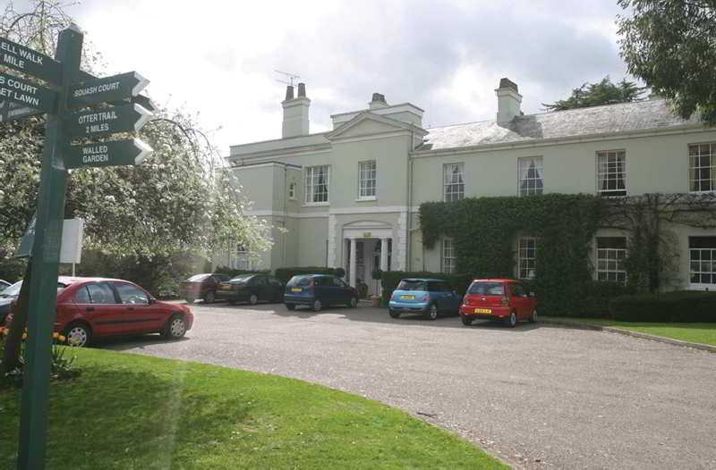 فندق Deer Park Country