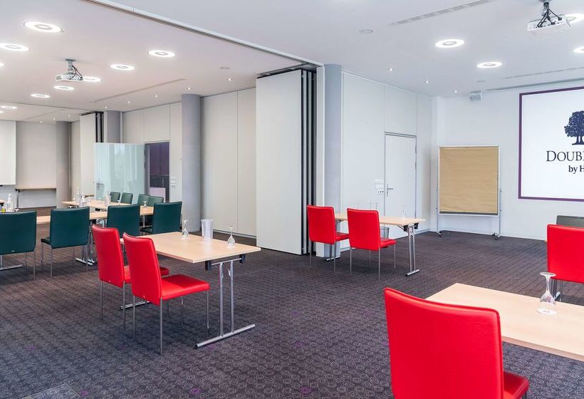 בית מלון כפרי Doubletree By Hilton Frankfurt Niederrad