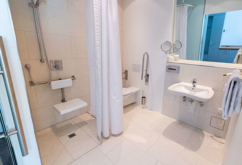 בית מלון כפרי Doubletree By Hilton Frankfurt Niederrad