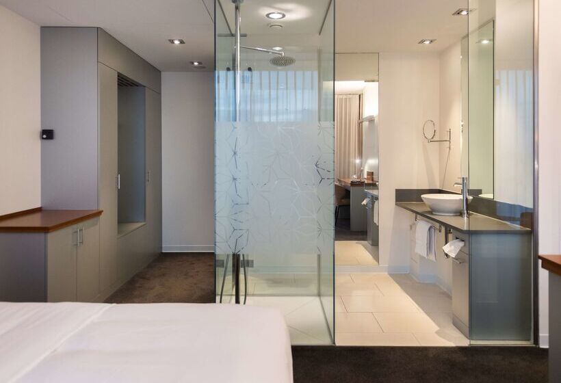 בית מלון כפרי Doubletree By Hilton Frankfurt Niederrad