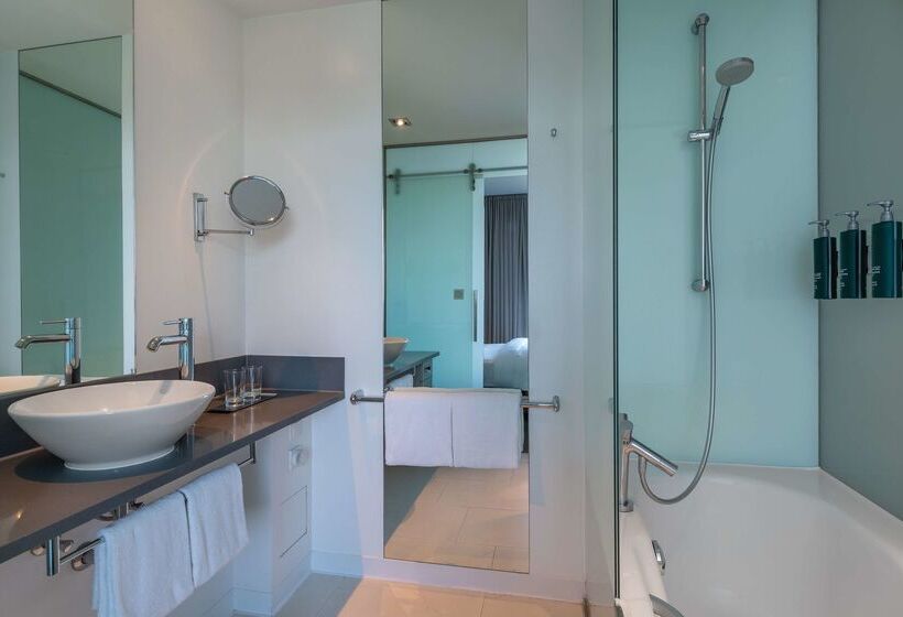 בית מלון כפרי Doubletree By Hilton Frankfurt Niederrad