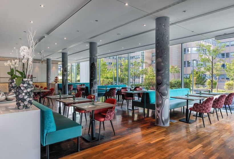בית מלון כפרי Doubletree By Hilton Frankfurt Niederrad