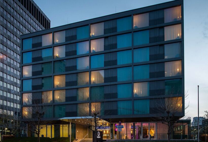 בית מלון כפרי Doubletree By Hilton Frankfurt Niederrad