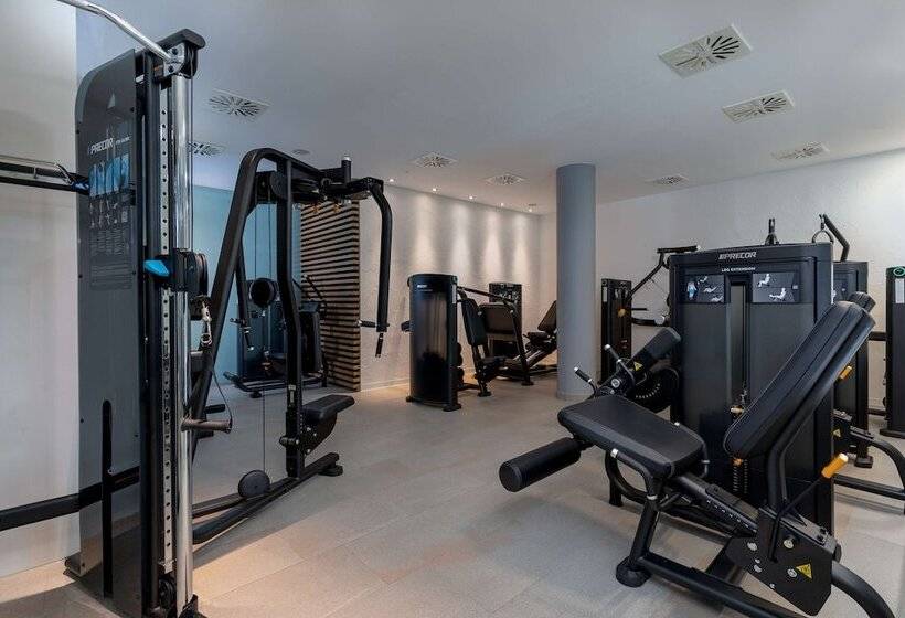 בית מלון כפרי Doubletree By Hilton Frankfurt Niederrad