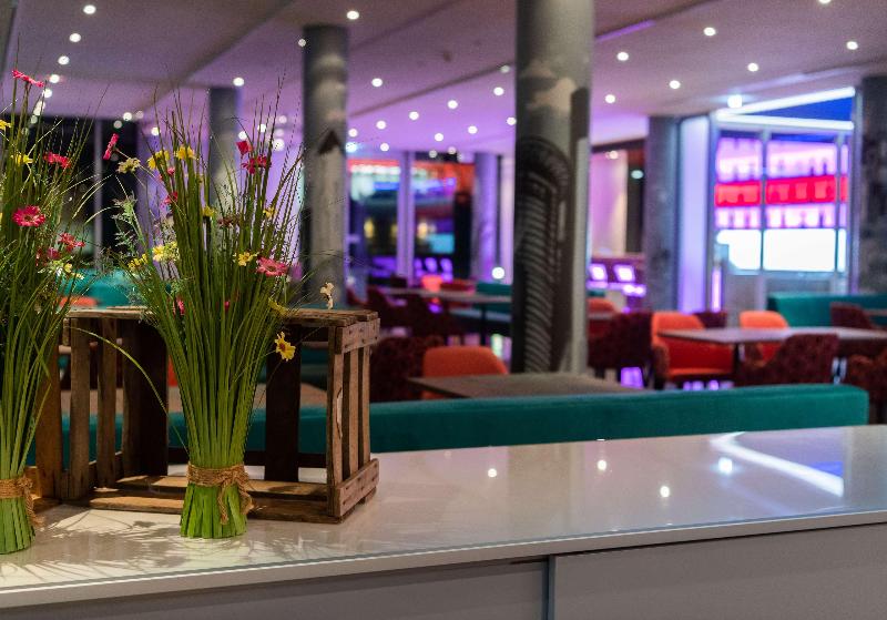 בית מלון כפרי Doubletree By Hilton Frankfurt Niederrad