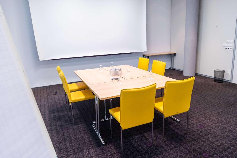 בית מלון כפרי Doubletree By Hilton Frankfurt Niederrad