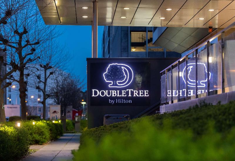 בית מלון כפרי Doubletree By Hilton Frankfurt Niederrad