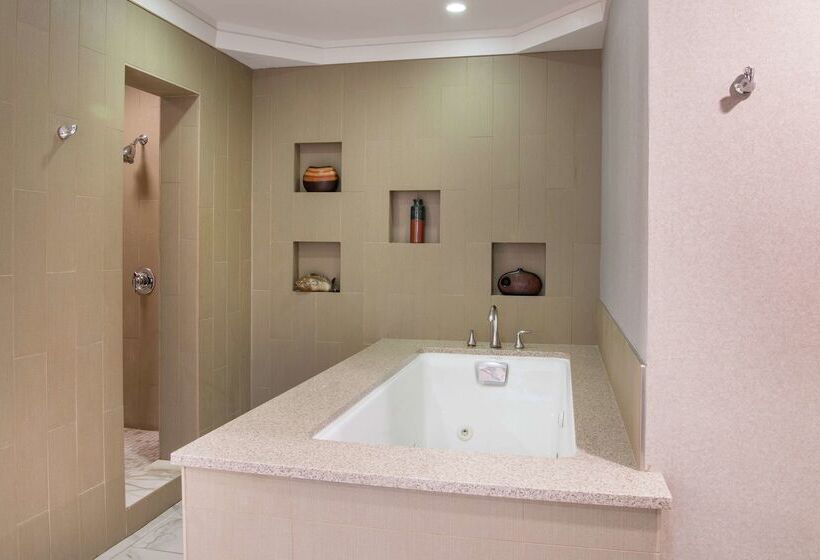 Doubletree By Hilton Hotel Portland