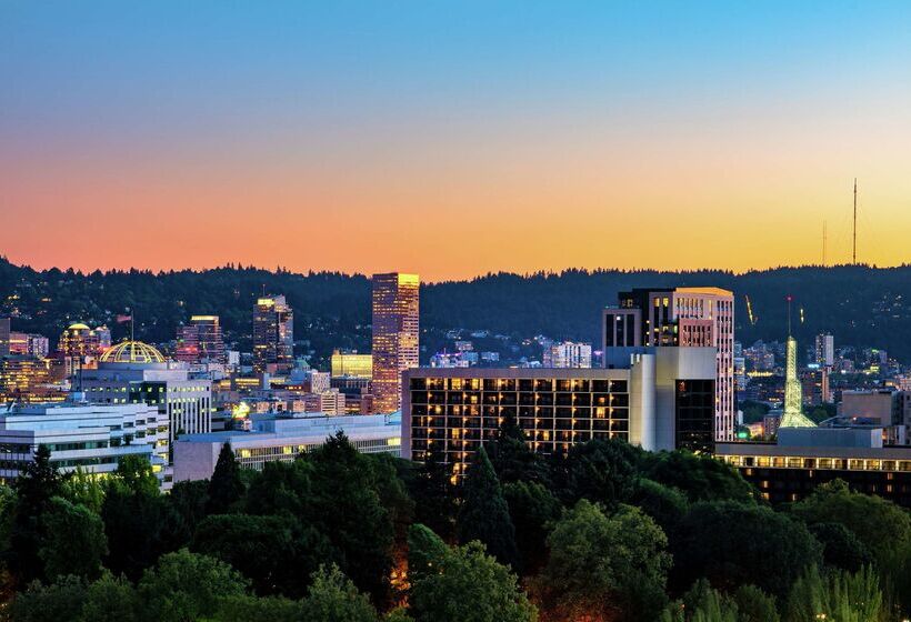 Doubletree By Hilton Hotel Portland