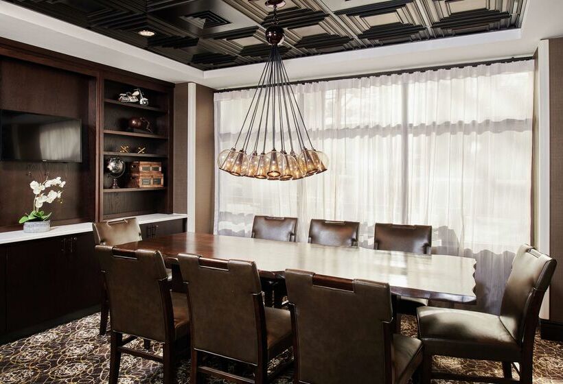 فندق Doubletree By Hilton Raleigh Crabtree Valley