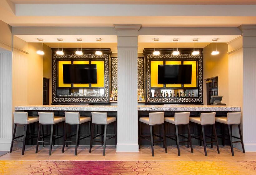 Doubletree By Hilton Hotel Savannah Historic District