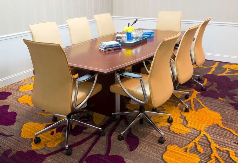 Doubletree By Hilton Hotel Savannah Historic District